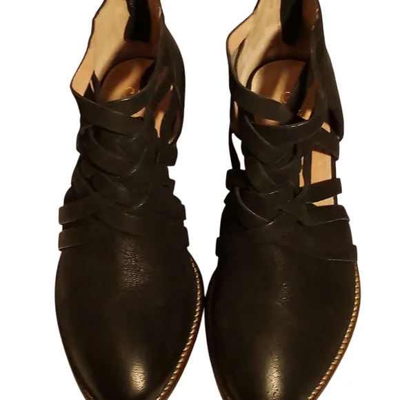Seychelles Of LA- Shootie, Shoe/Bootie, Black Leather Uppers, Zipper Back, - Picture 2 of 15